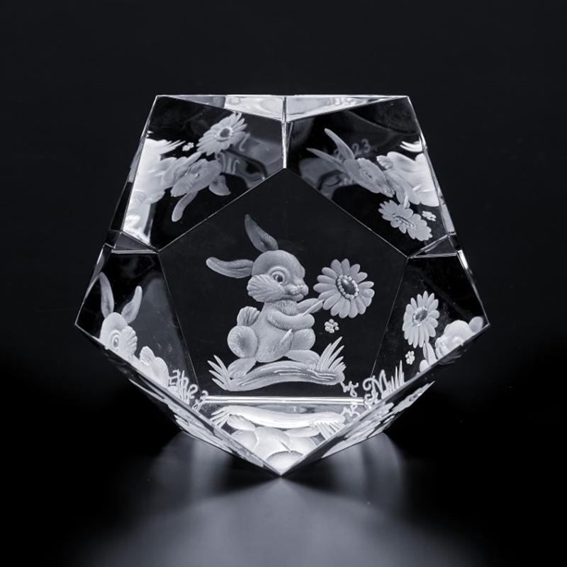 マイセンクリスタル 日本語公式サイト|イヤーコレクション