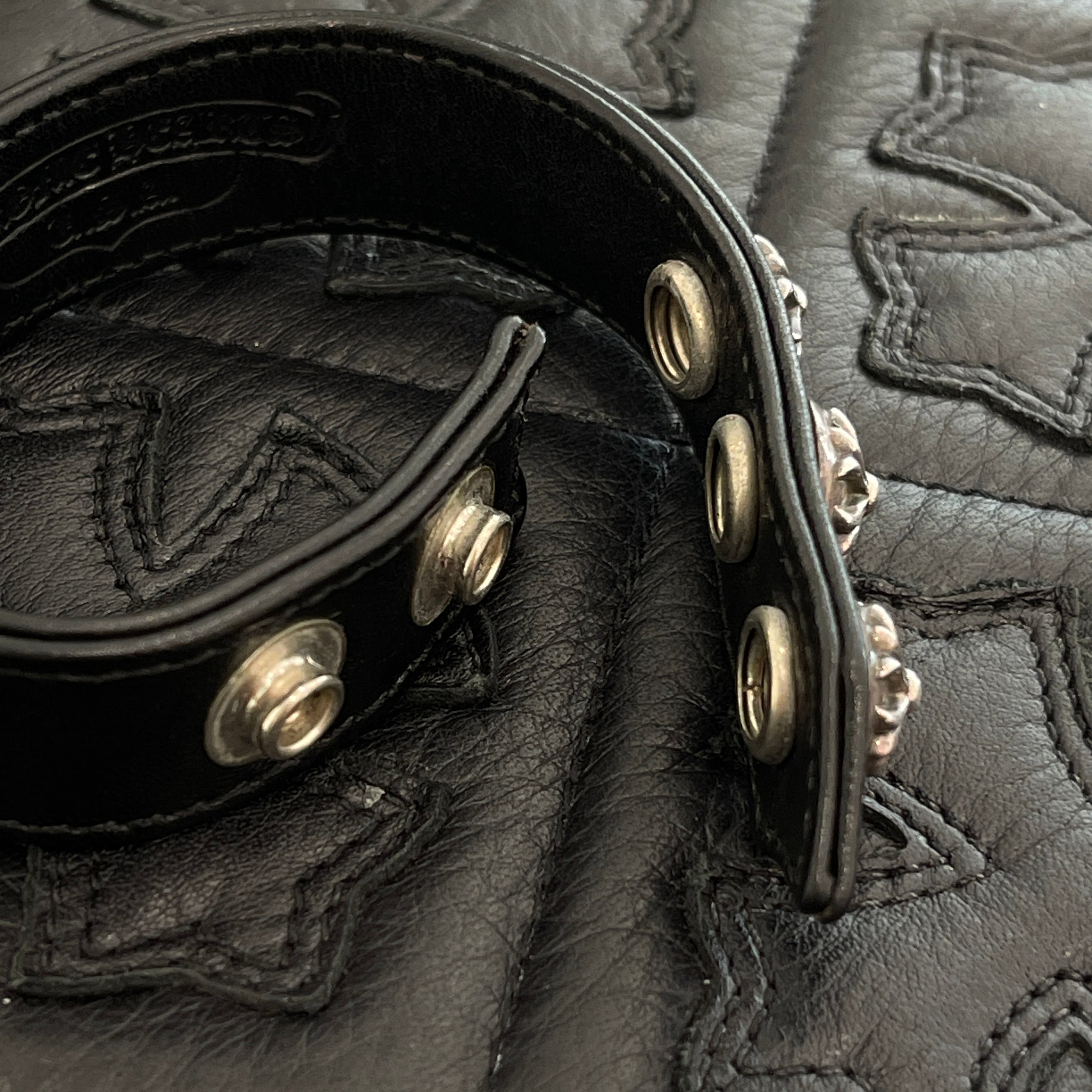 CHROME HEARTS 3BTN 2SNP LEATHER BRACELET クロムハーツ クロスボール