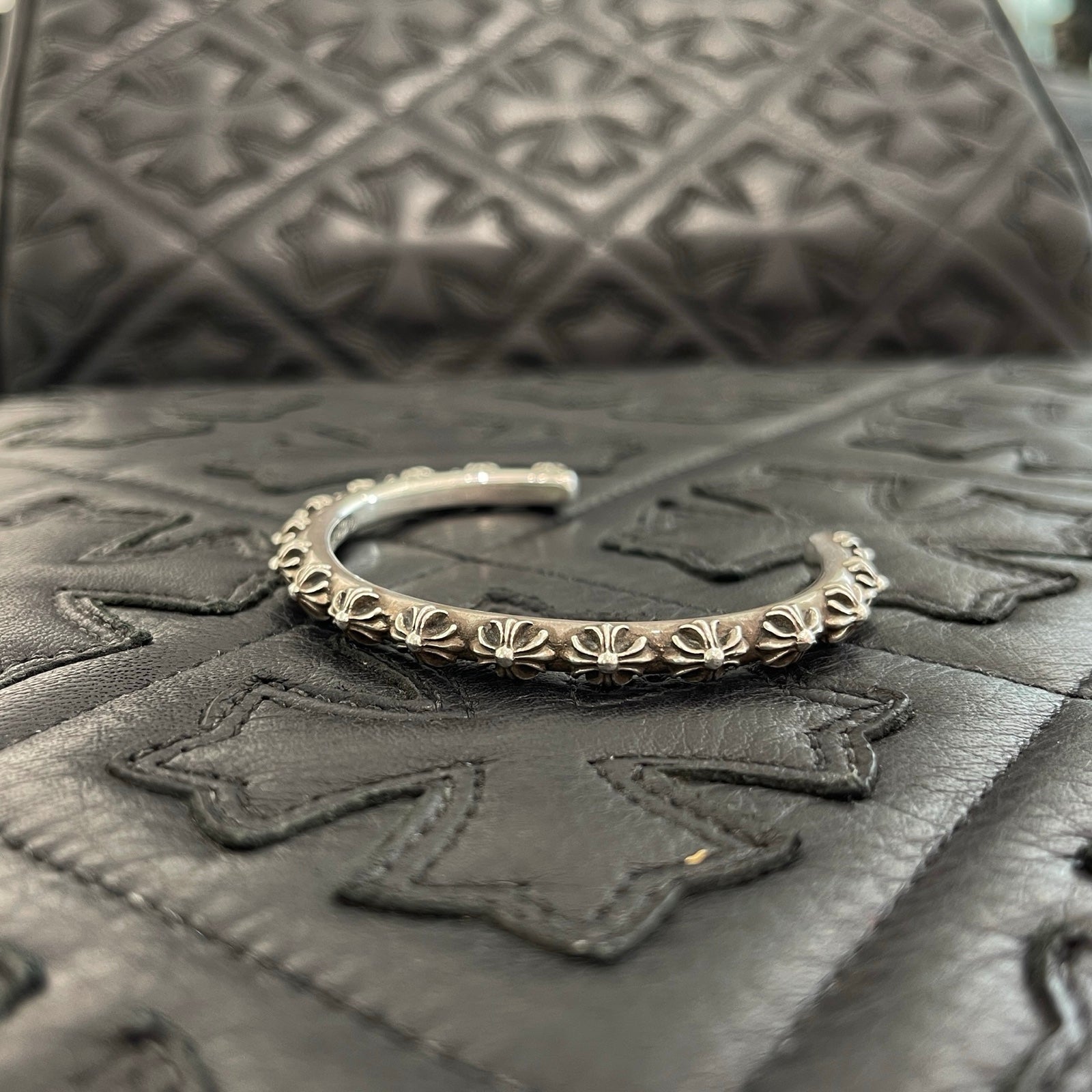 CHROME HEARTS CH Plus Cross Bangle クロムハーツ CHプラスクロス