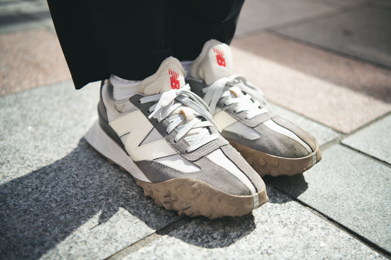 Gallery]定番グレーの「ニューバランス」は大人な黒いセットアップの