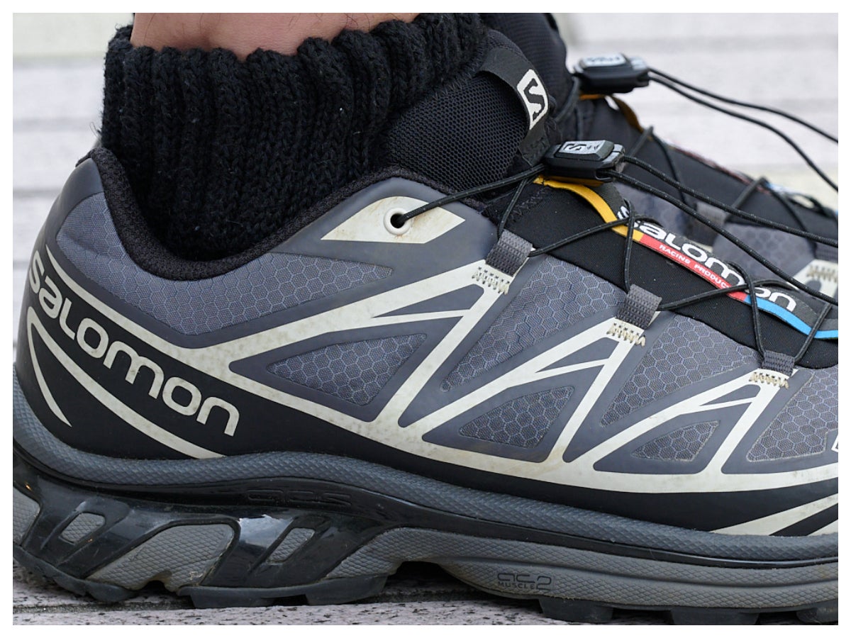 ゴアテックスな「XT-6」は絶妙なグレーに惹かれて手に入れた初サロモン