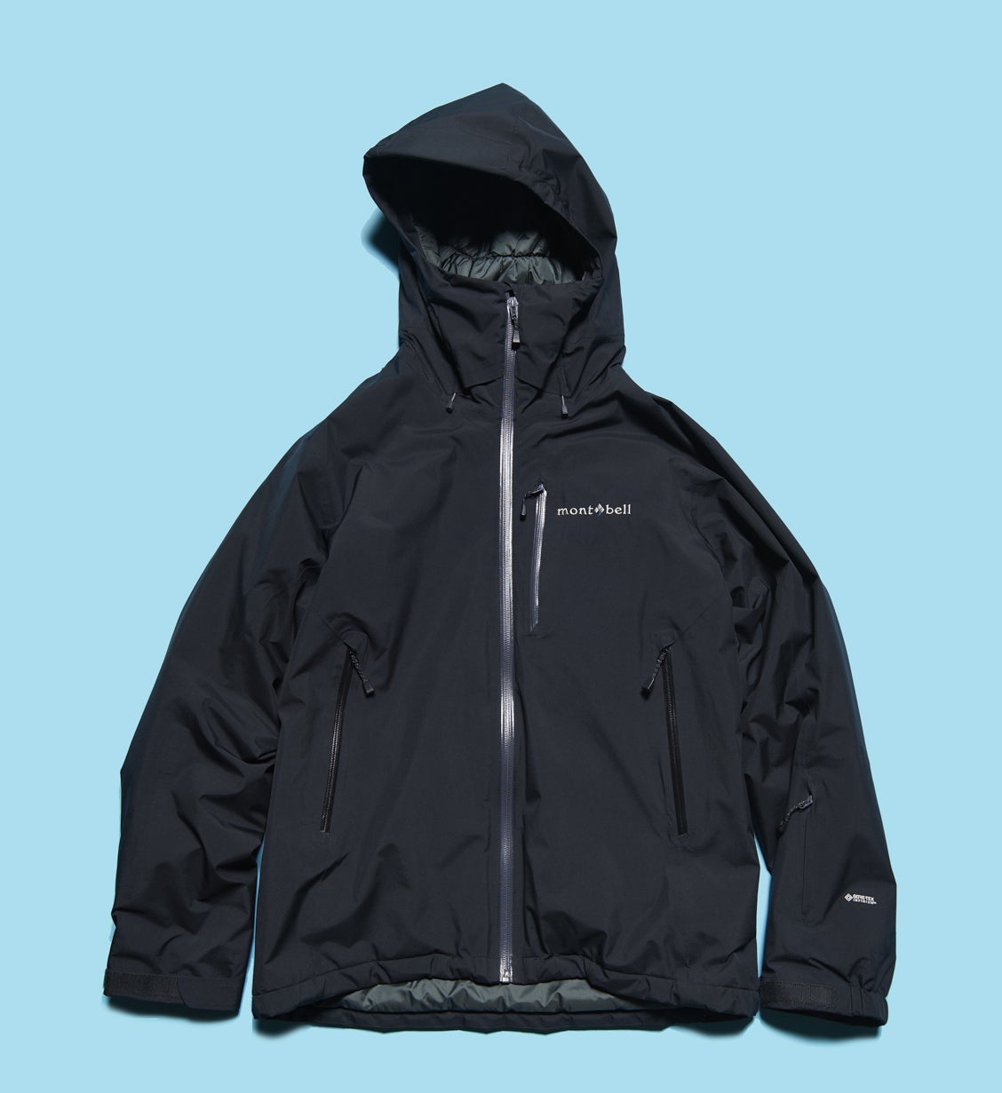 モンベル」の2月に買うべき名品ウェア6選。春の黒いゴアテックス