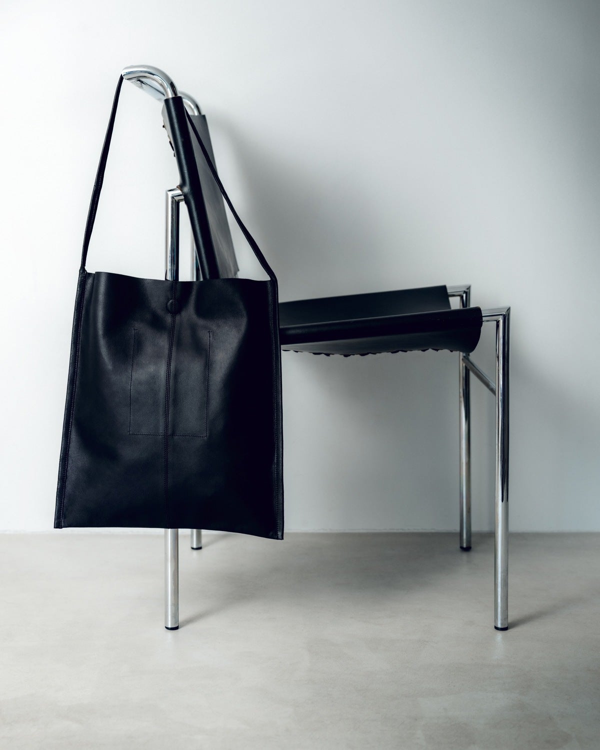 ヨーク」から「モルフェ」とのコラボバッグが発売！ 上質レザーの大人