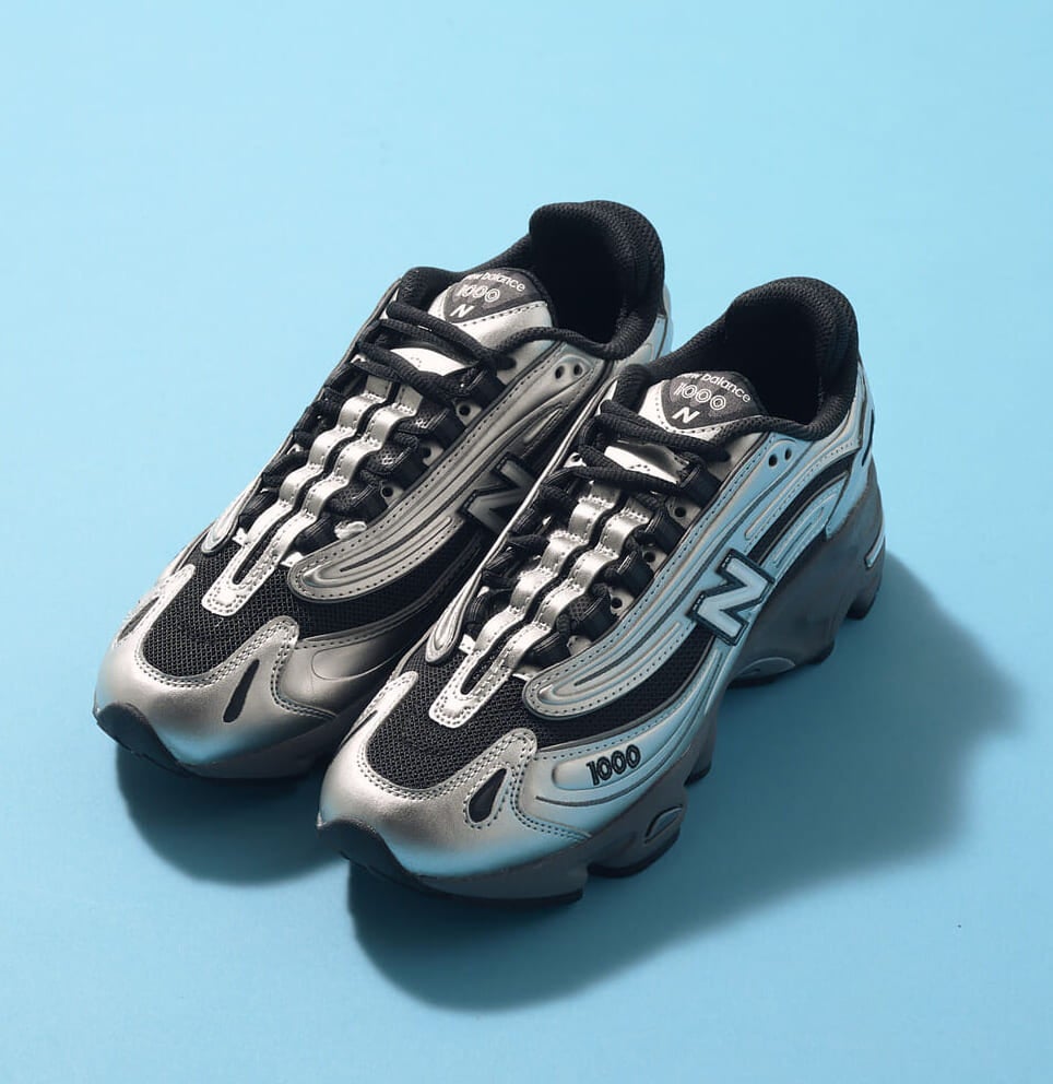トレンドのシルバースニーカー、一つ買うなら？ 『ニューバランス』の