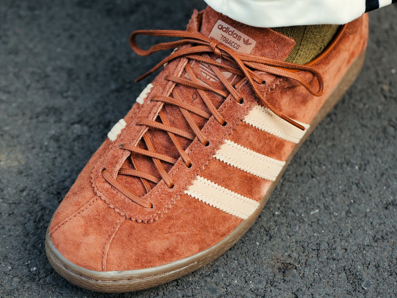 続々とコラボモデルが登場する「アディダス タバコ」。大人カラーの