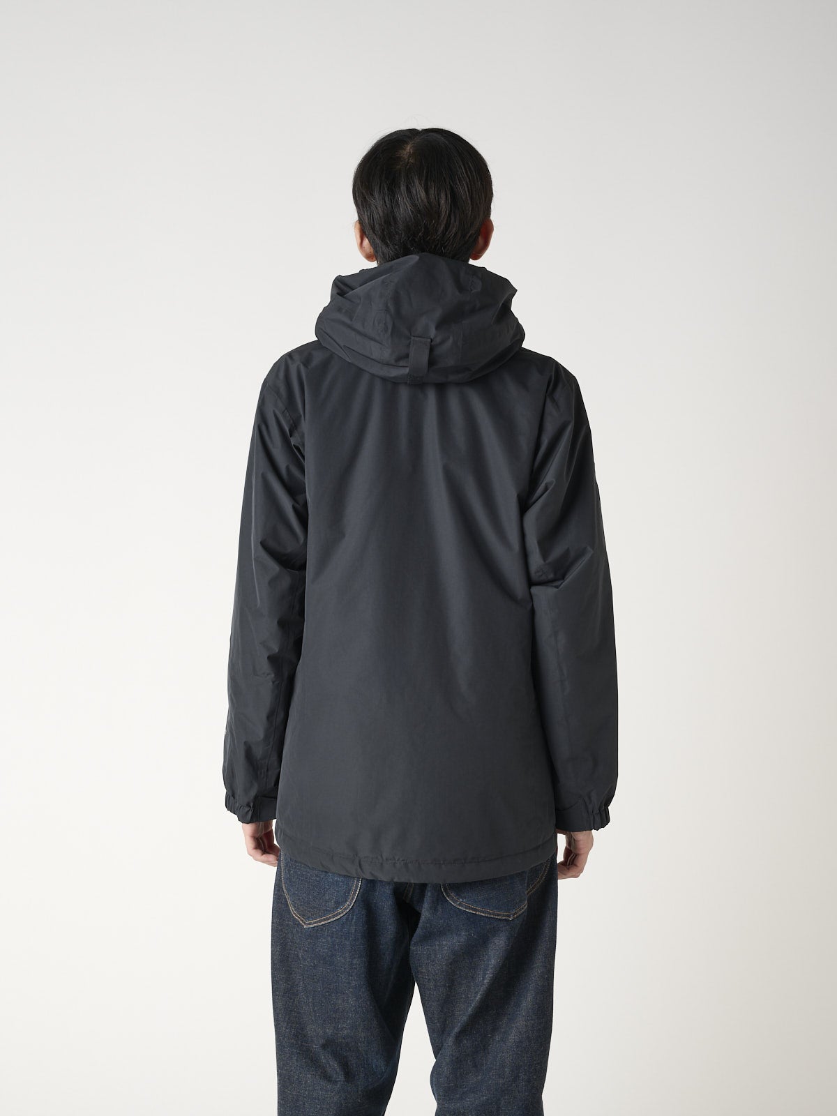 モンベル」の今買えば春まで使える“新作シェルジャケット”5着を徹底