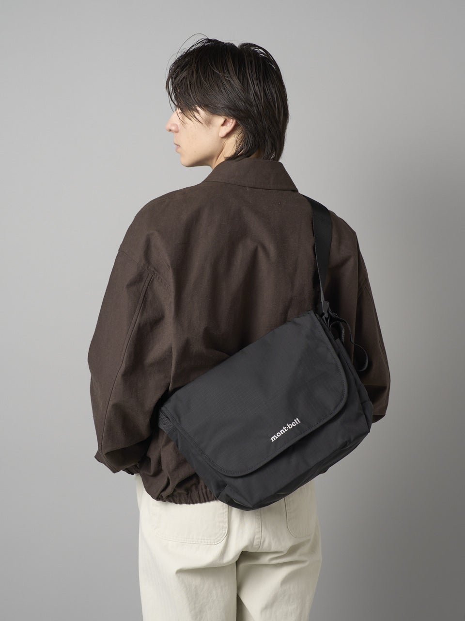 モンベル」のショルダーバッグを試着＆本音レビュー！新生活にぴったり