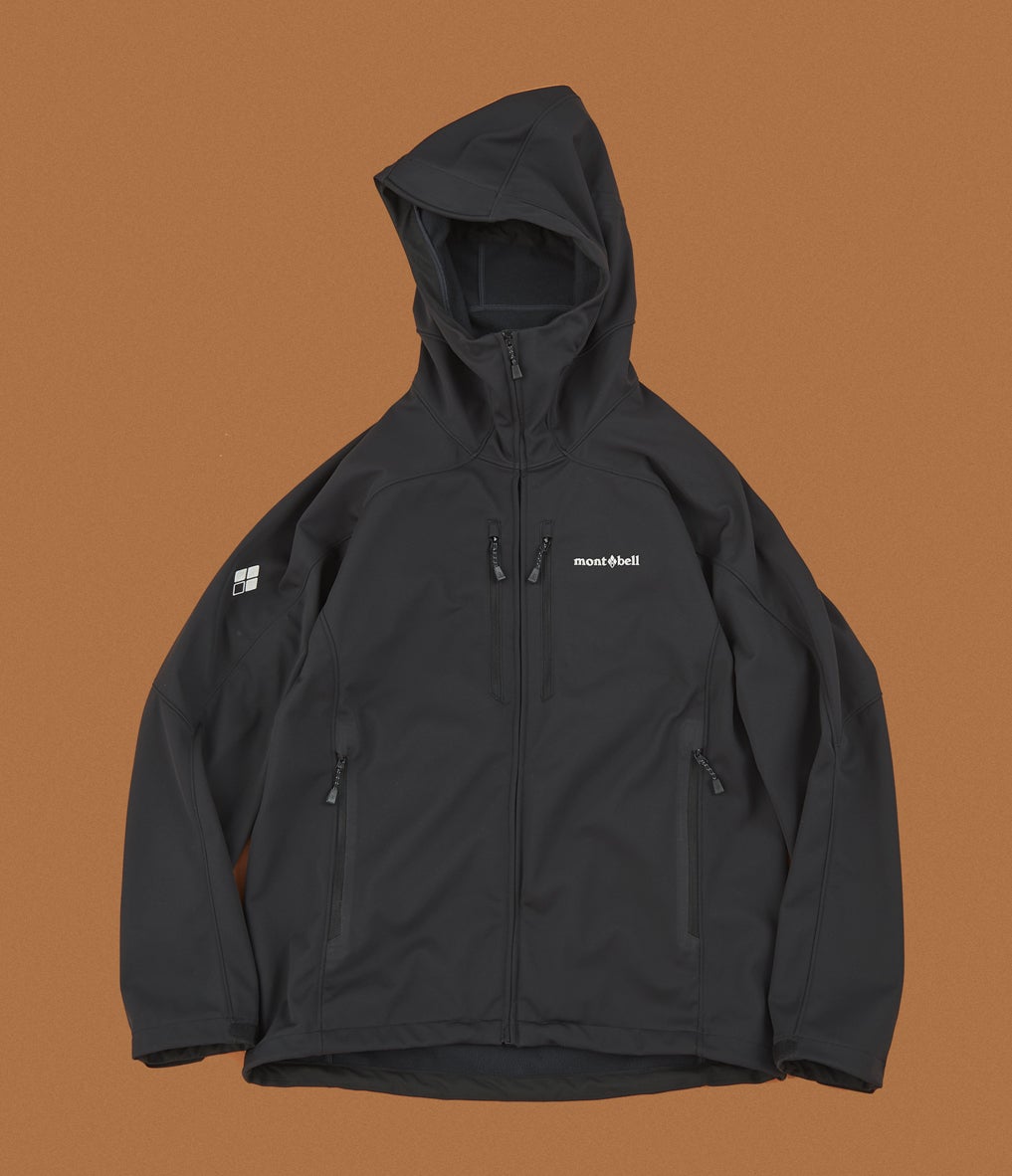 1万円台も！春まで着られるアウトドアブランドの「黒アウター」9選