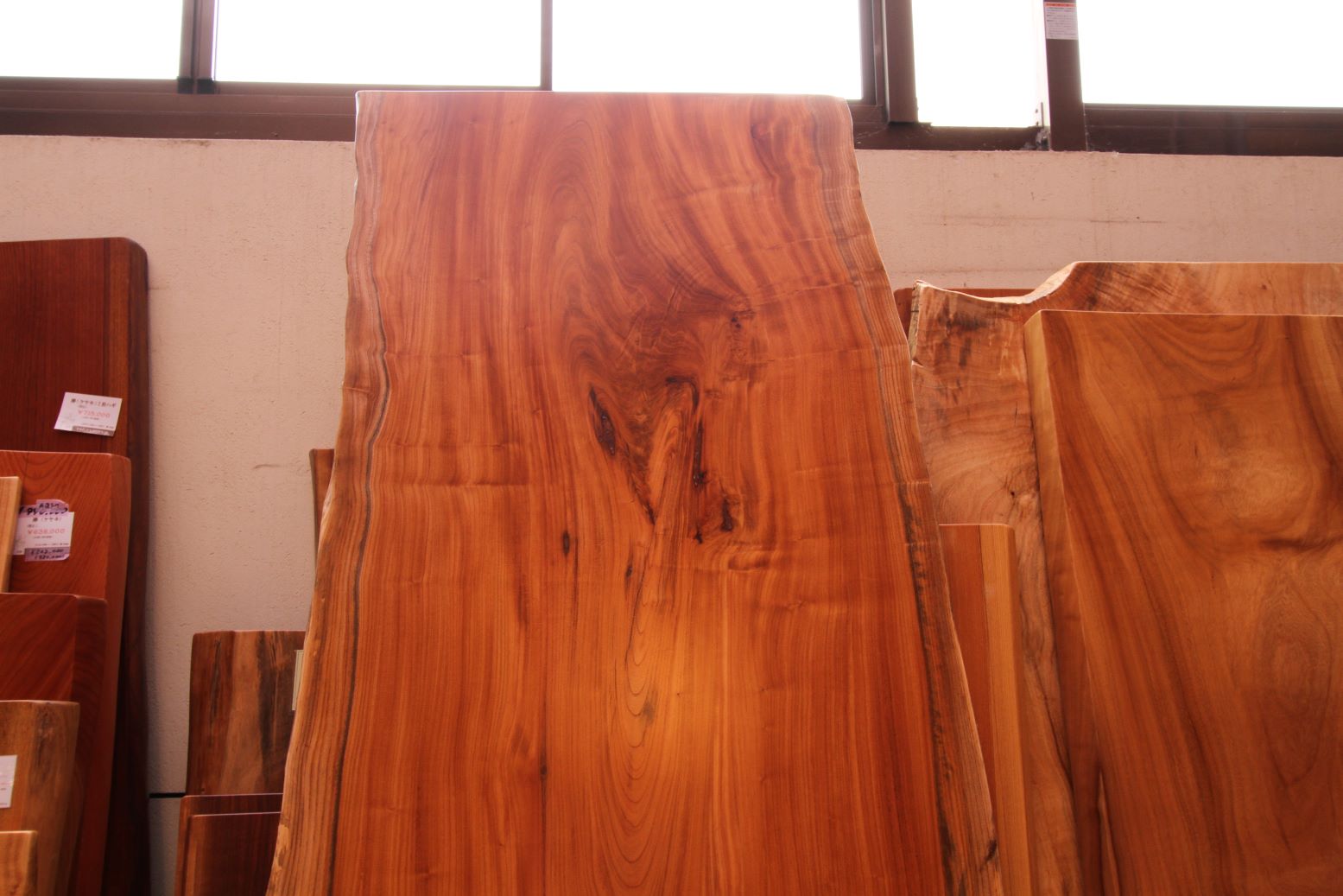 神奈川県 海老名店展示 一枚板 欅(けやき・ケヤキ)材 テーブル用天板