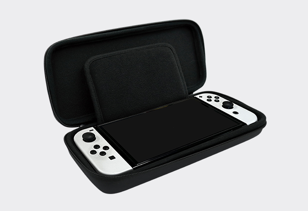 Nintendo Switchファミリー対応コンビネーションポーチブラック