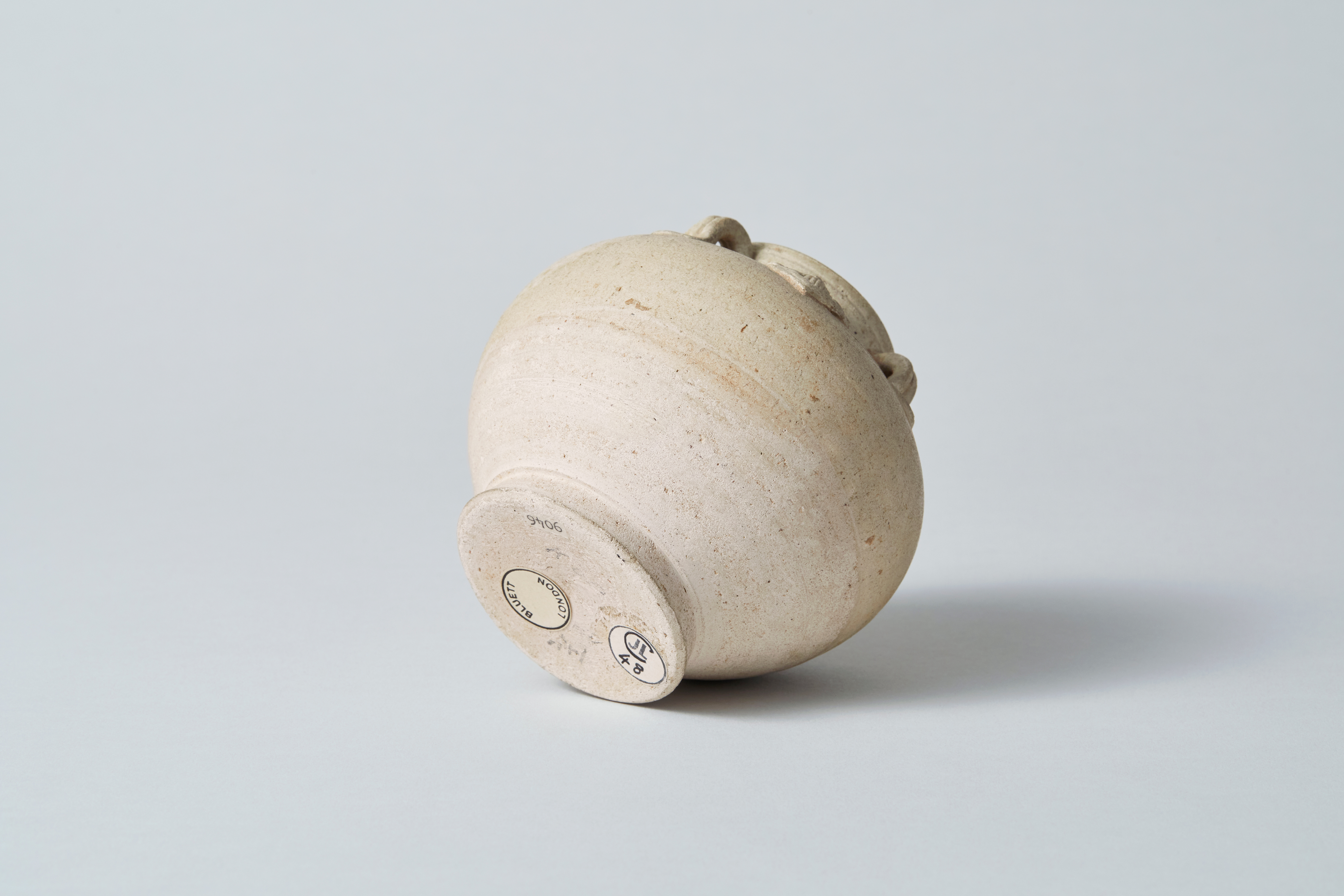 白磁貼花四耳壺