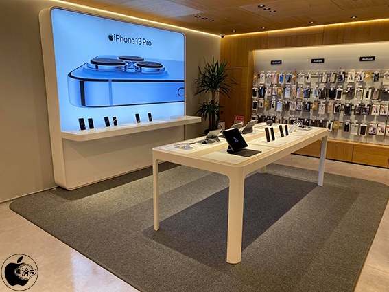 GINZA 456 Created by KDDI、新しいApple Shop用什器を使用したApple