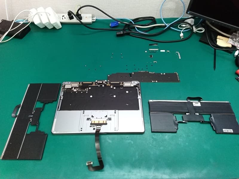 MacBookAir 13inch M2 2022 バッテリー交換 | Mac修理はMacLab