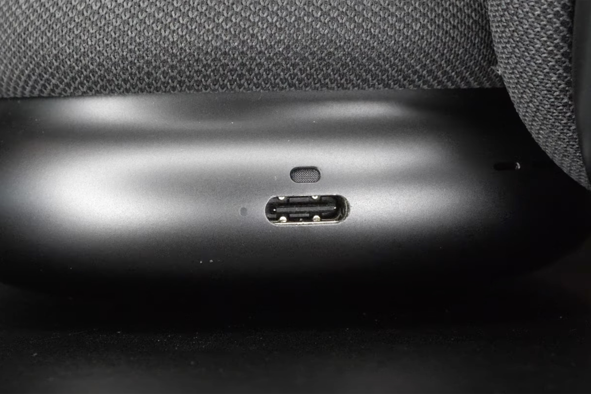 Intrepid YouTuber DIYs the AirPods Max upgrade Apple refuses to