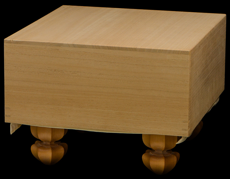 本榧足付碁盤 6寸6分（天柾） ga60032 | 前川榧碁盤店