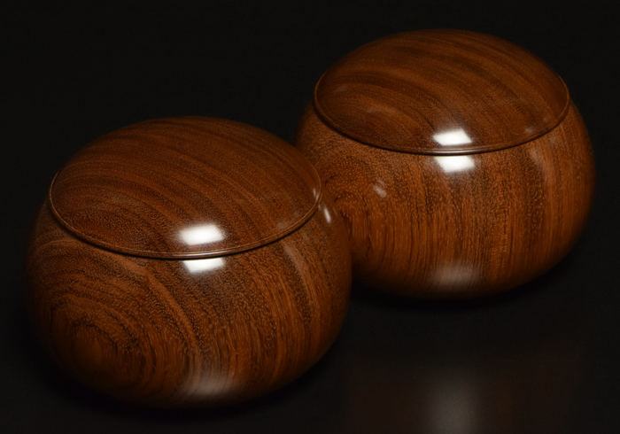 花梨碁笥 極上（40号） | 前川榧碁盤店