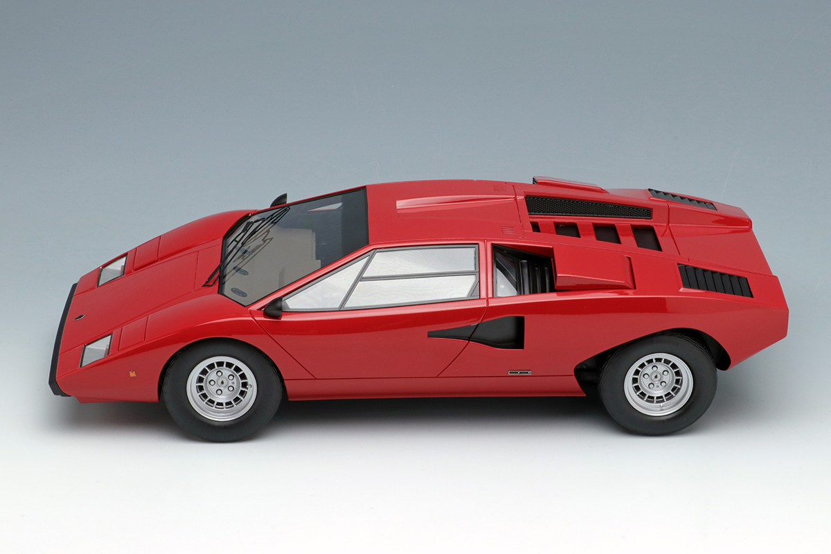 Make Up Co., Ltd. / Lamborghini Countach LP400 1974