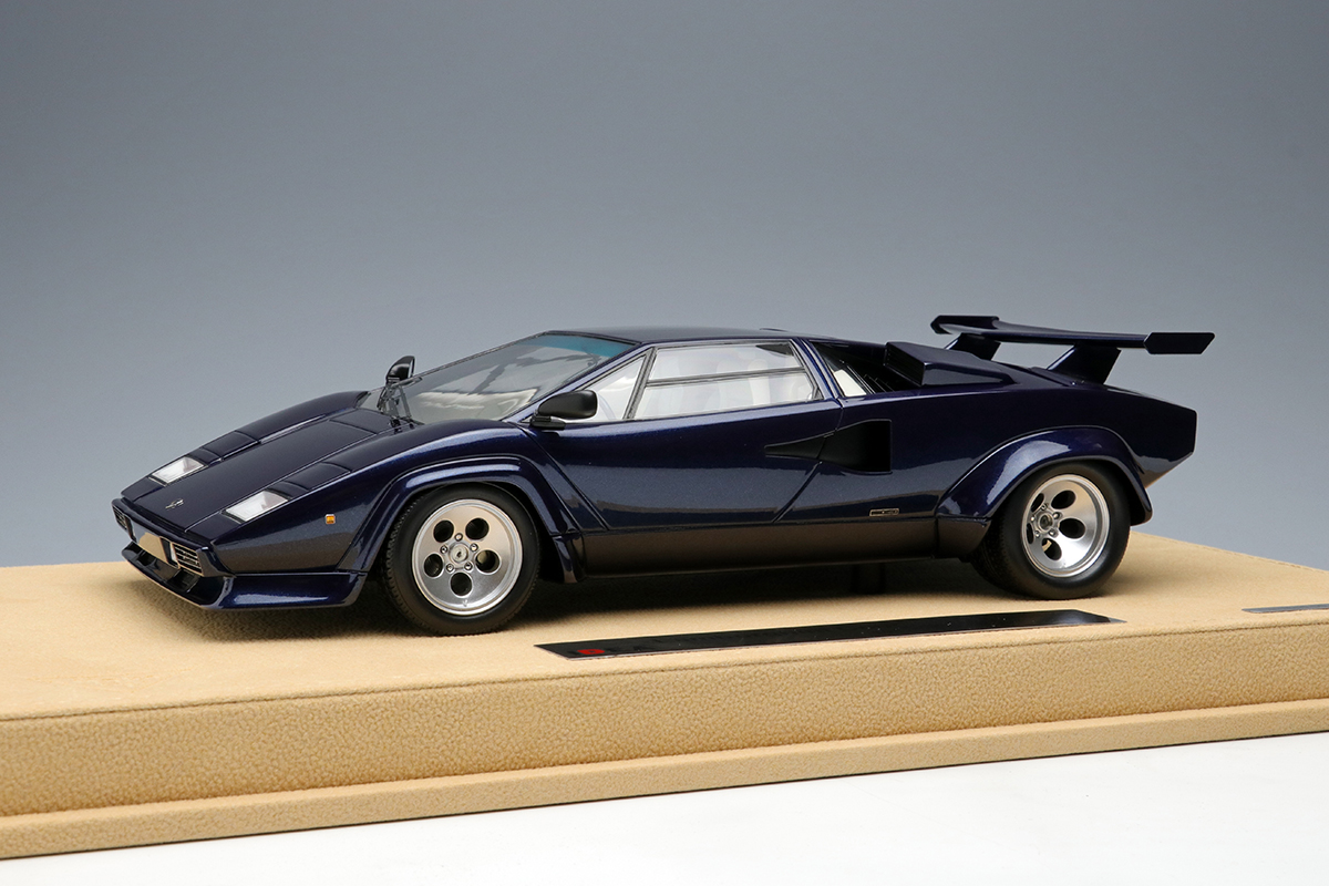 Make Up Co., Ltd. / Lamborghini Countach LP5000S 1982 with Rear Wing