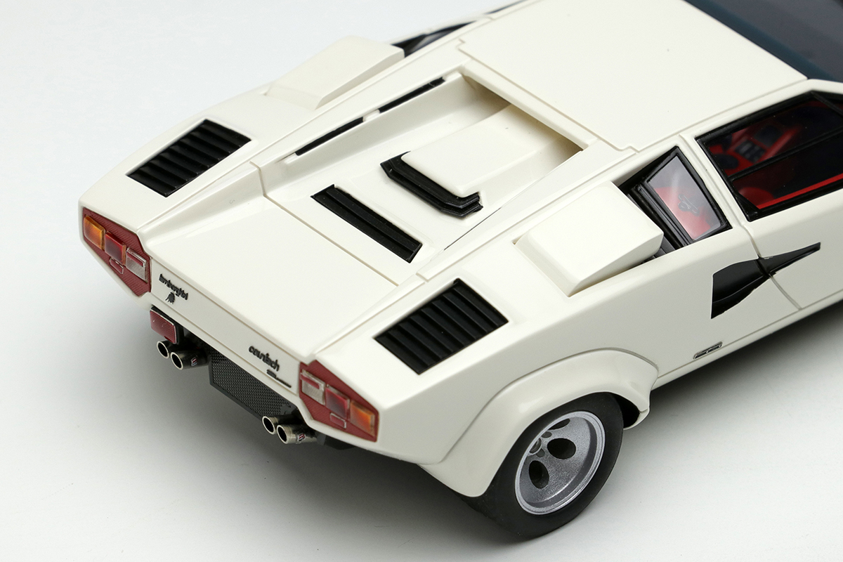 Make Up Co., Ltd. / Lamborghini Countach LP5000 QV 1985