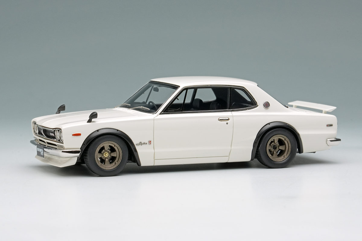 Make Up Co., Ltd. / Nissan Skyline 2000GT-R (KPGC10) with Spoiler