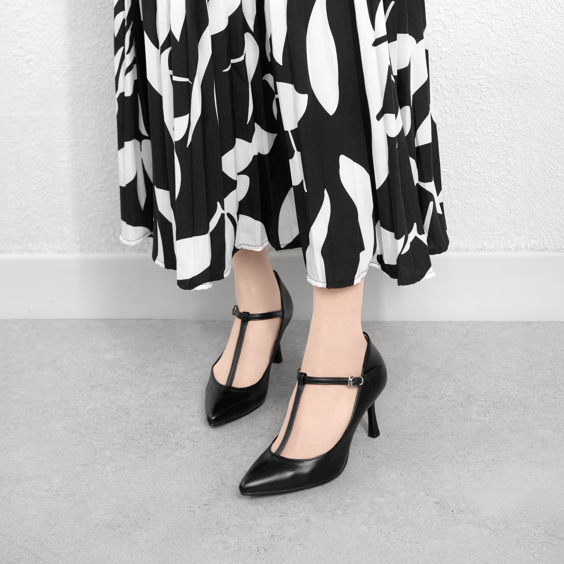 予約：2026SS：Tストラップ パンプス 7cmヒール（m72003）ブラック