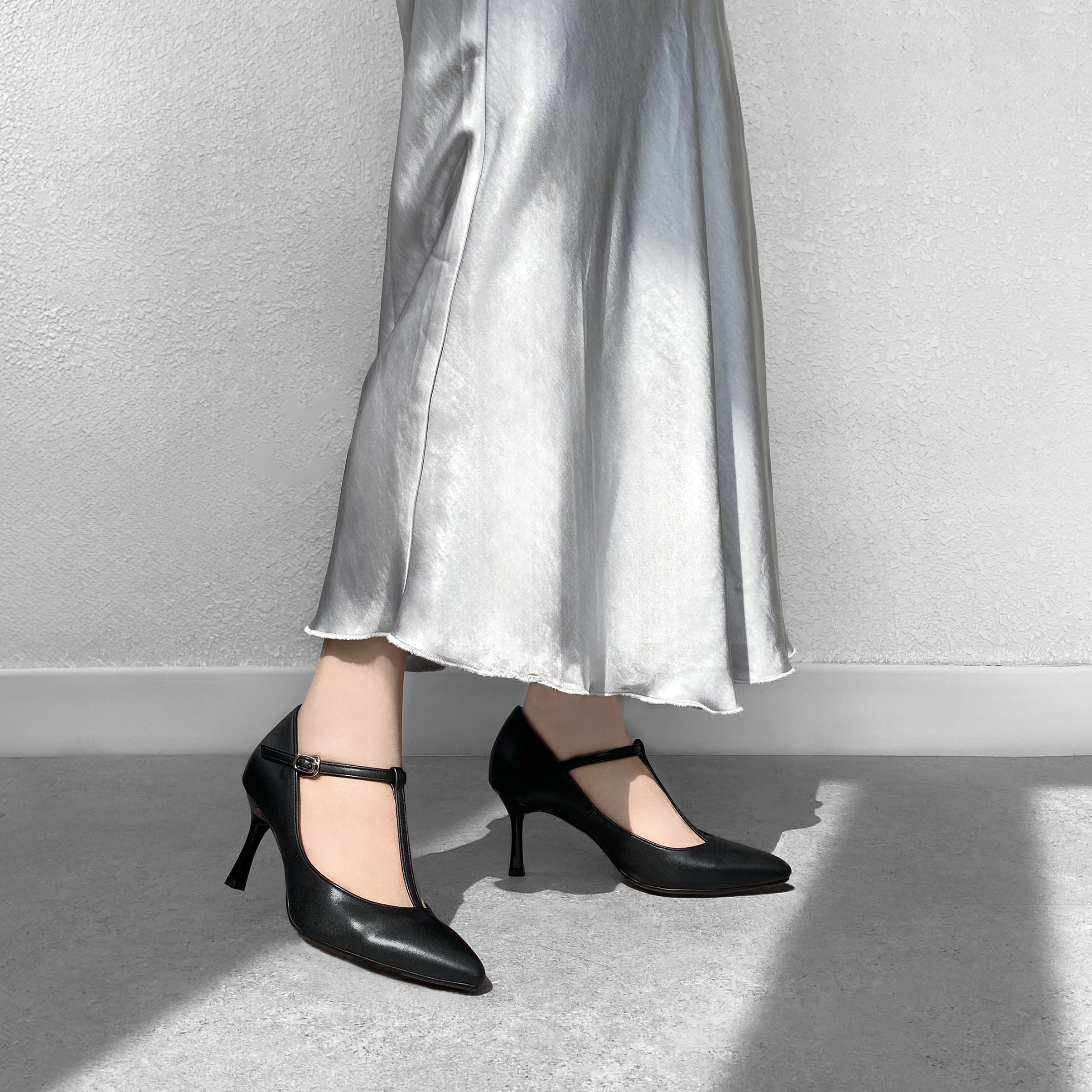 予約：2026SS：Tストラップ パンプス 7cmヒール（m72003）ブラック