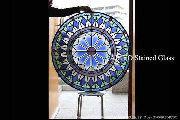 バラ窓のステンドグラス | 瞑想の部屋 | 作家ブログ 小林一夫