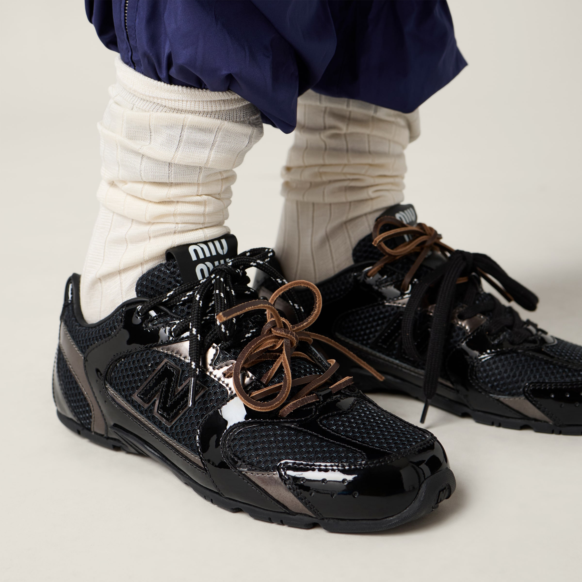 ブラック/アンスラサイトグレー New Balance X Miu Miu 530 Sl