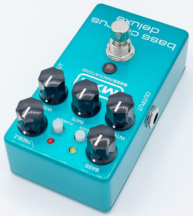 M83 Bass Chorus Deluxe: エフェクター｜三木楽器公式通販サイト