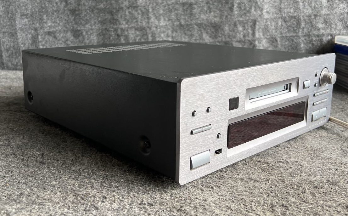 Kenwood DMF-7002 [MiniDisc Wiki]