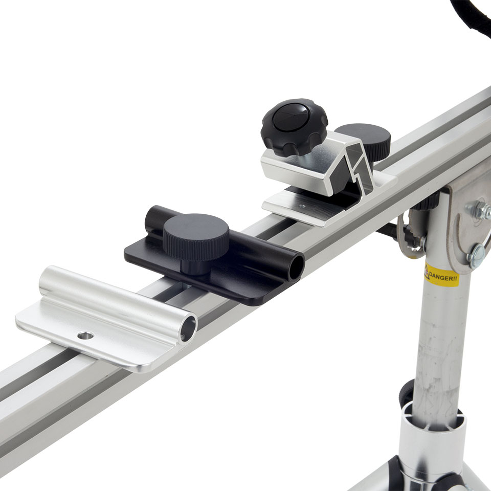 RS-1800 スルーアクスルマウント - MINOURA JAPAN