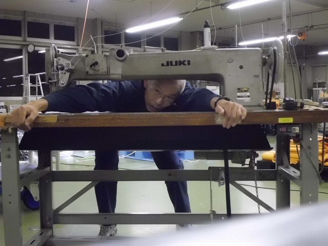 ロングアーム本縫総合送り水平大釜ミシン – 未来テクノ株式会社