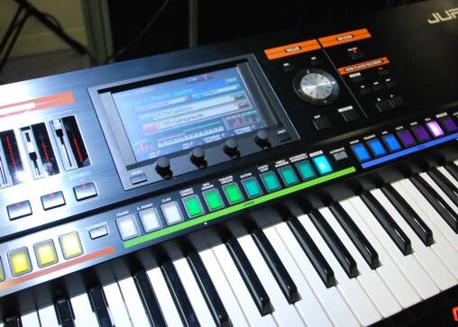 JUPITER-80は弾き手の数だけ進化する」 シンセサイザーの在り方を現代