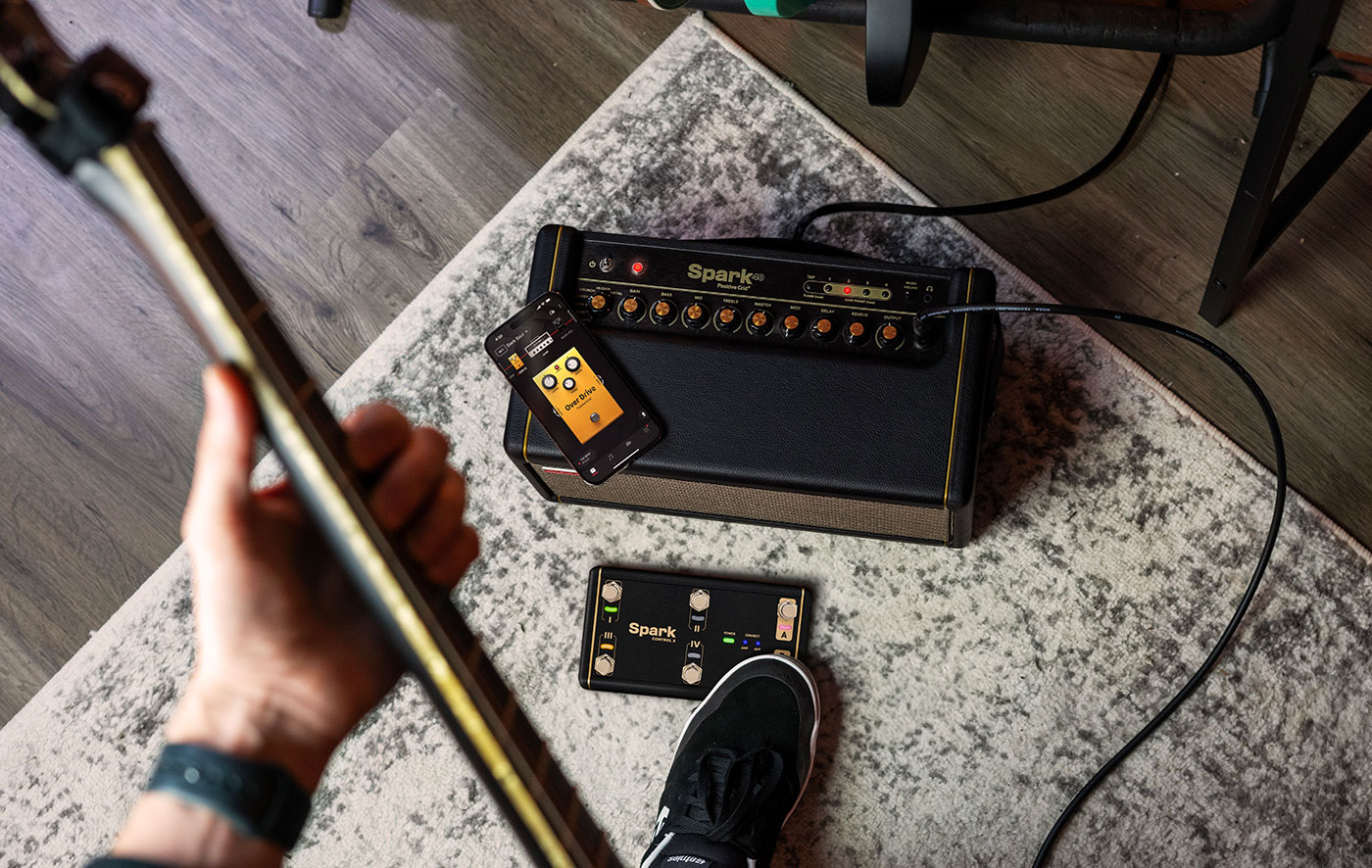 Positive Gridが6スイッチ・ワイヤレス・フットスイッチ「Spark