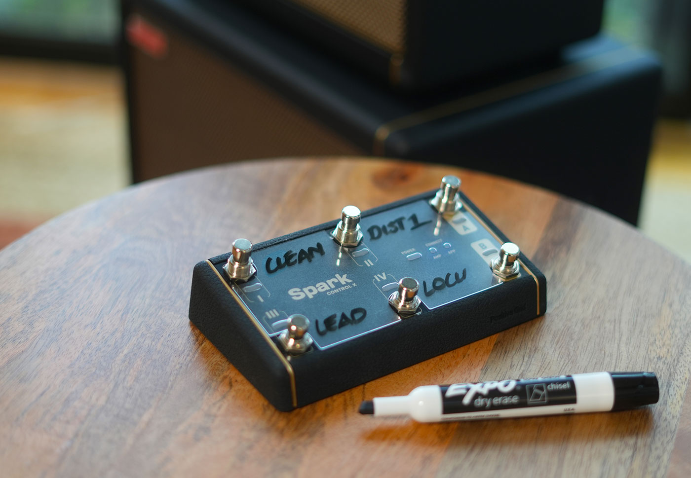 Positive Gridが6スイッチ・ワイヤレス・フットスイッチ「Spark