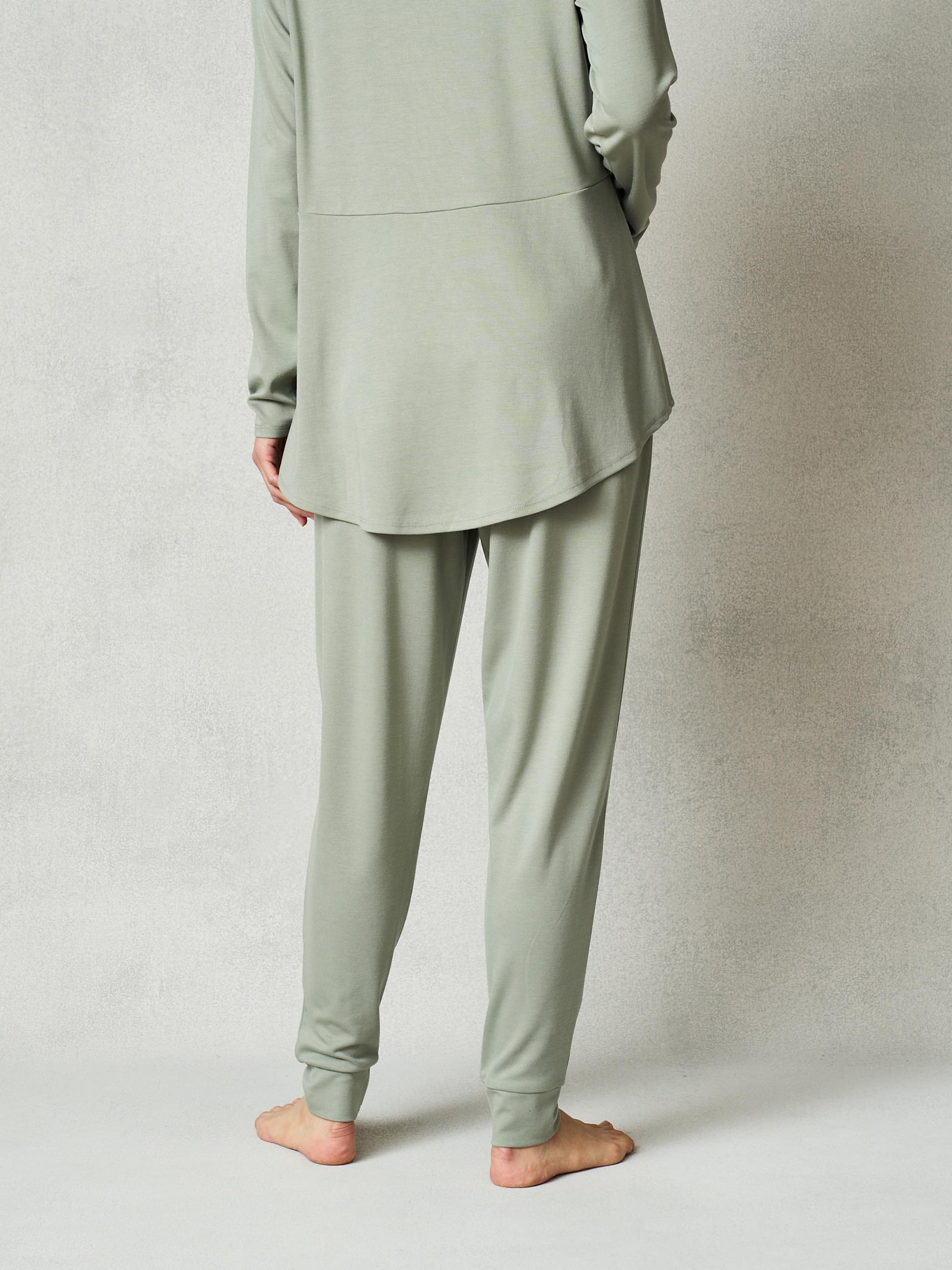 リファバイタルテック モイストスムース ジョガーパンツ | ReFa