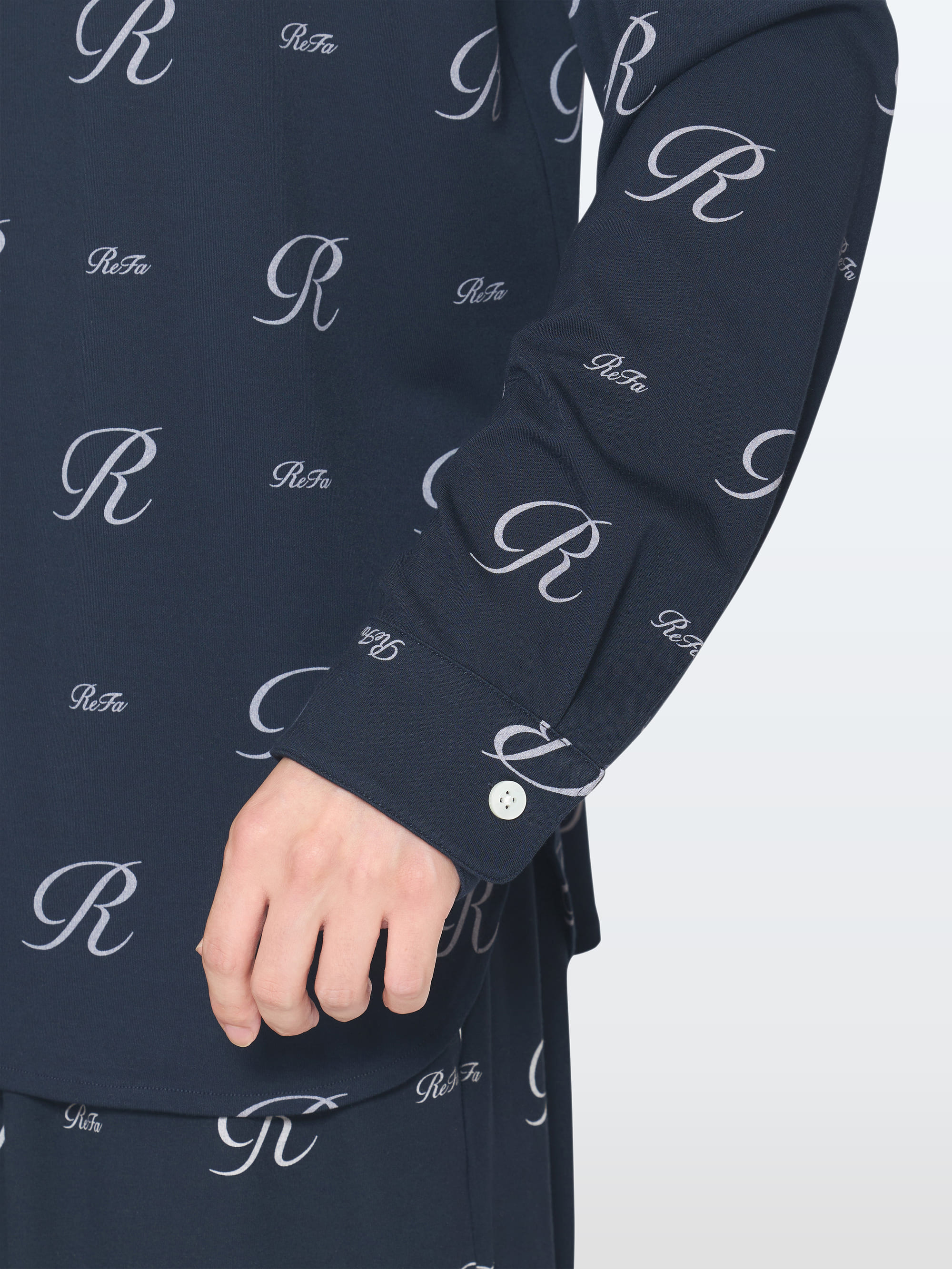 リファバイタルテック モイストスムース スタンドカラースリープウェア