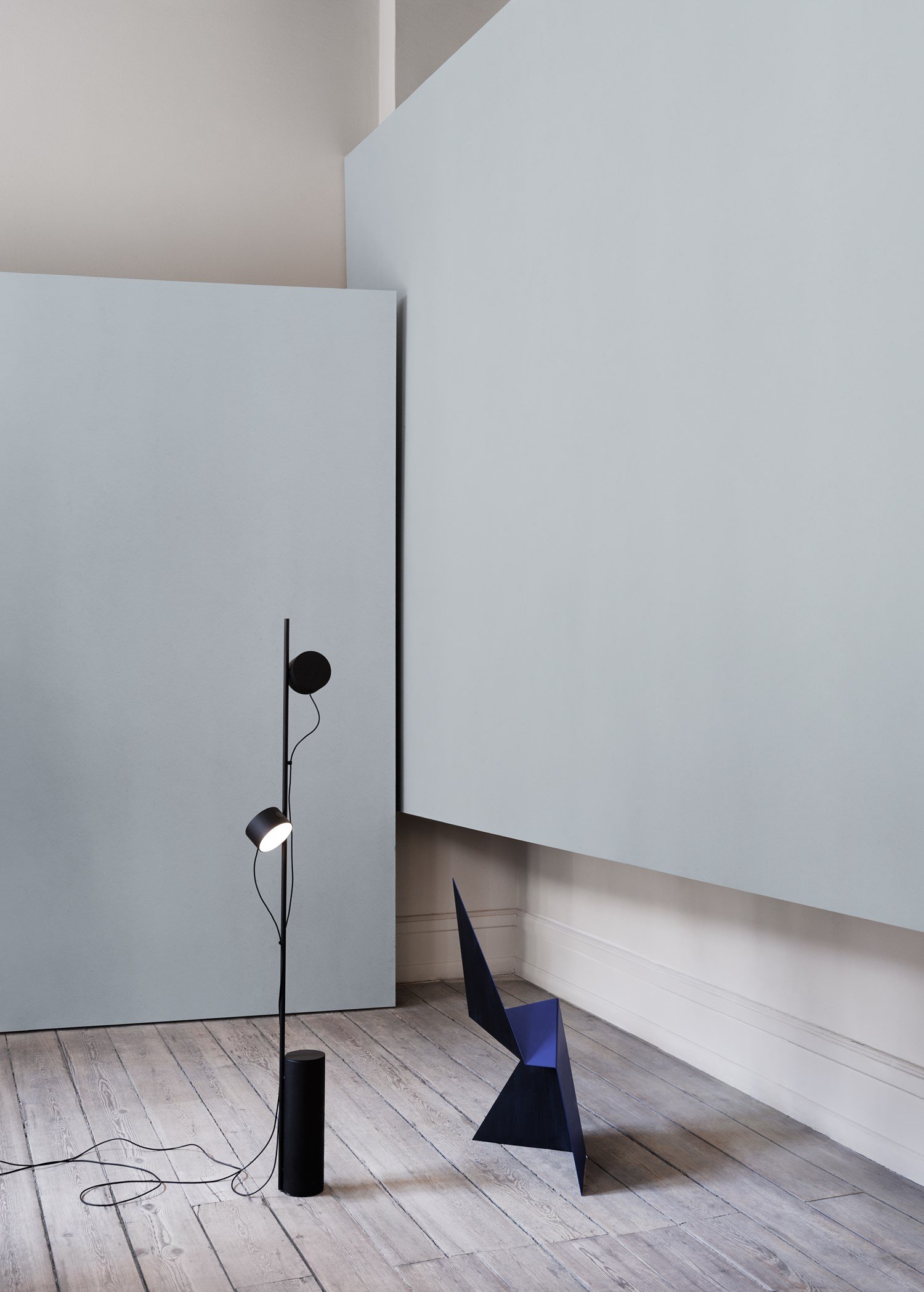 Post Floor Lamp | An innovative modular lighting design