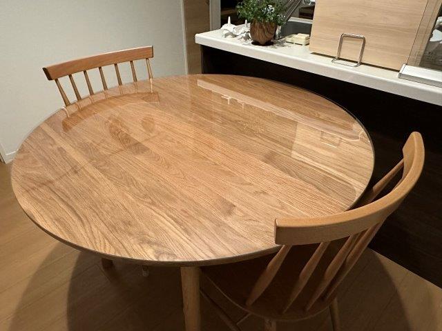 ウニコのソルク ラウンドテーブル ・ローテーブルにマットをオーダー