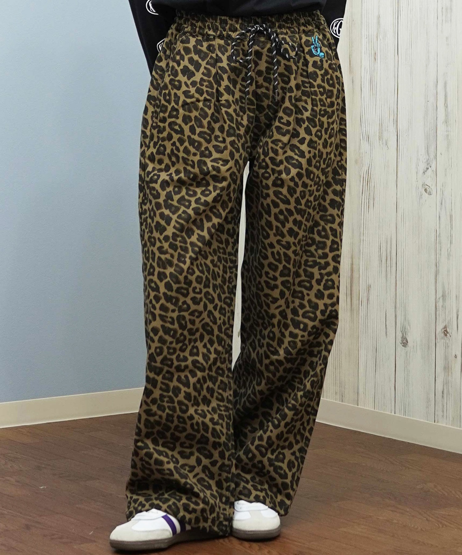 SANTACRUZ サンタクルーズ ロングパンツ レディース ヒョウ柄