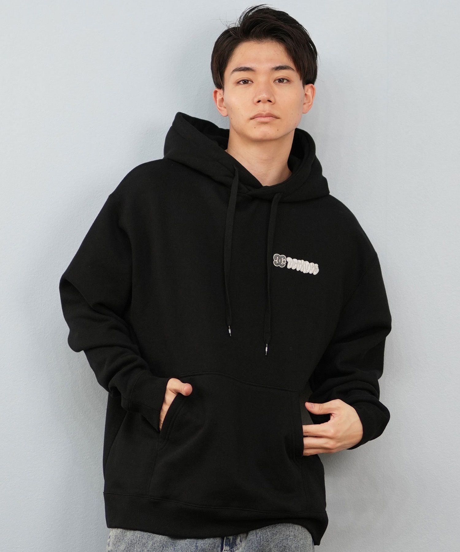 DC ディーシー プルオーバー パーカー メンズ バックプリント 25 SK