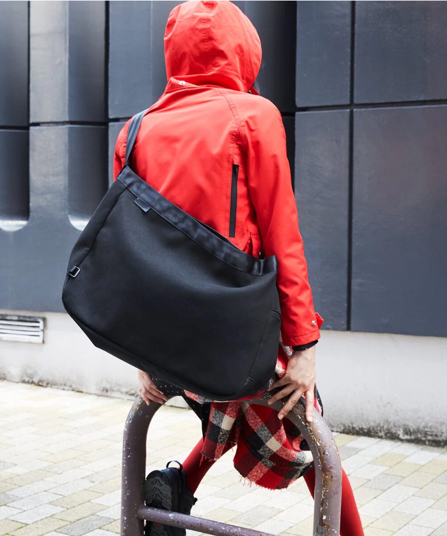 CHROME クローム バッグ ショルダーバッグ 耐水 26L NEWSPAPER