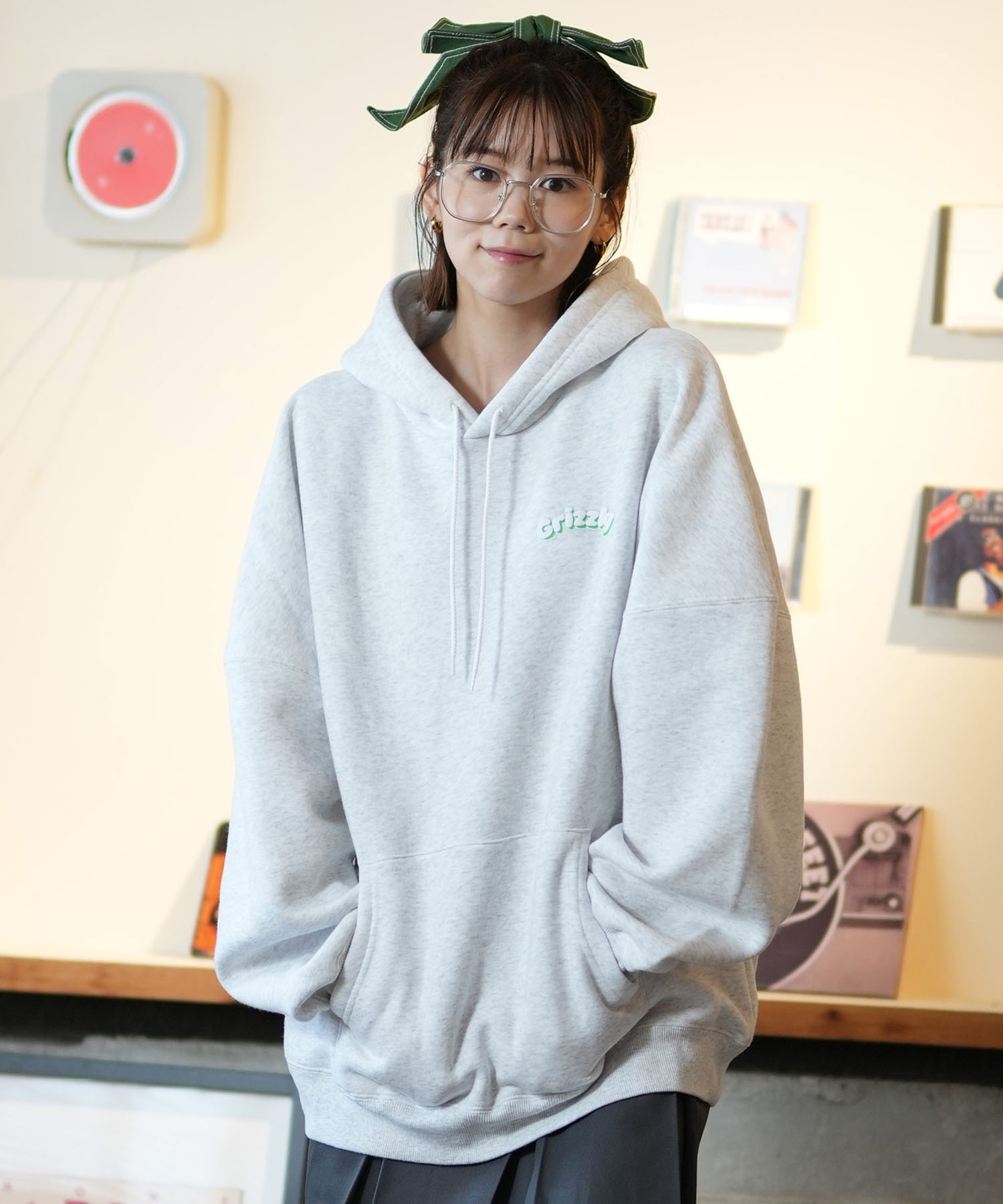 GRIZZLY グリズリー パーカー レディース プルオーバー バックプリント