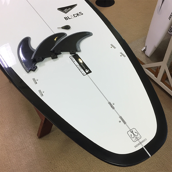 BLACKS|THREE WEATHER