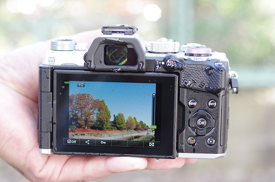 ミラーレス一眼 OLYMPUS OM-D E-M5 Mark III 使ってみた