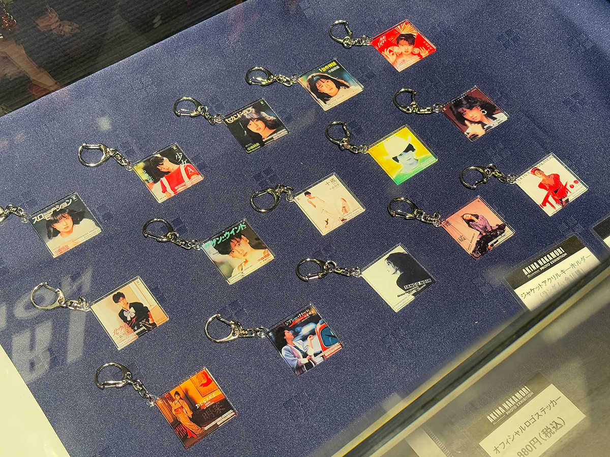 ここだけの明菜、ここだけのグッズ ― Gallery AaMo「AKINA NAKAMORI