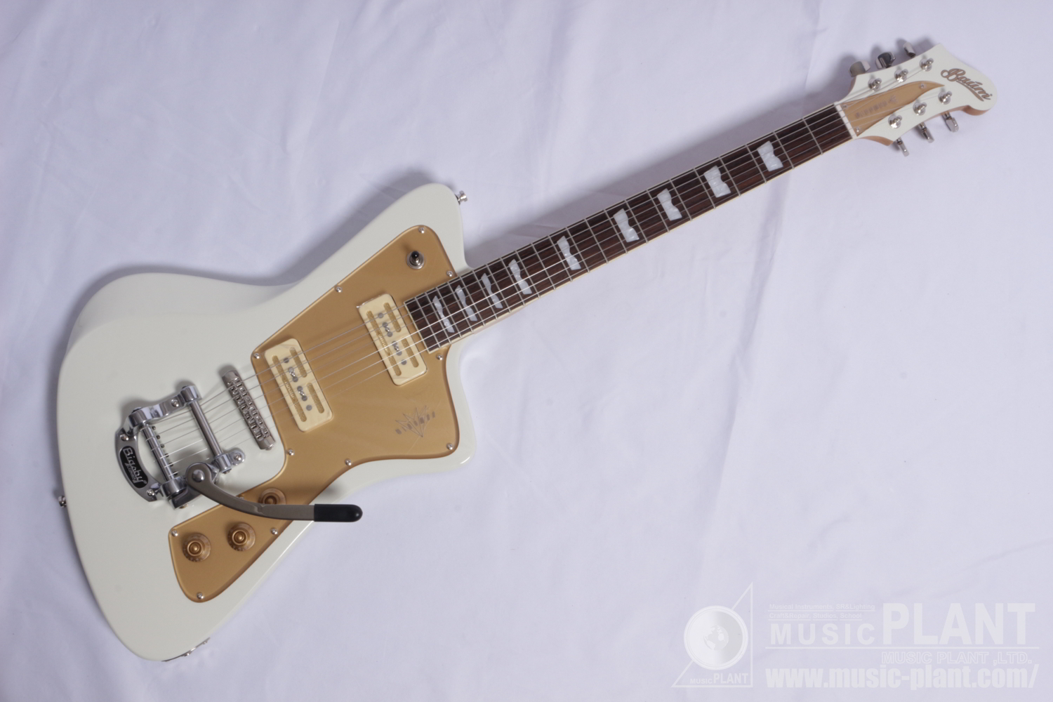 Baum Guitars Wingmanシリーズ エレキギターWingman with Tremolo