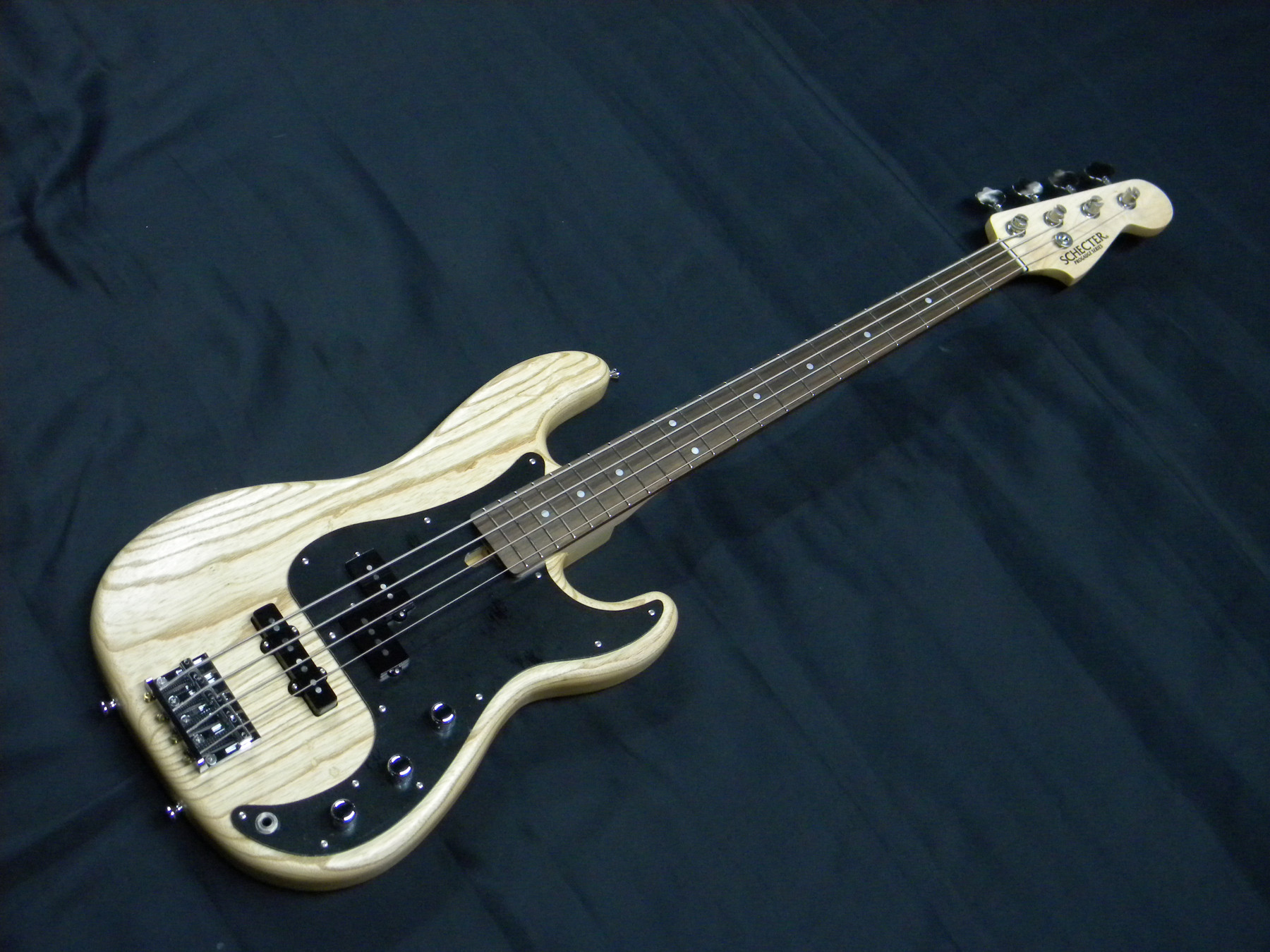 SCHECTER エレキベースPS-S-PJ新品()売却済みです。あしからずご了承