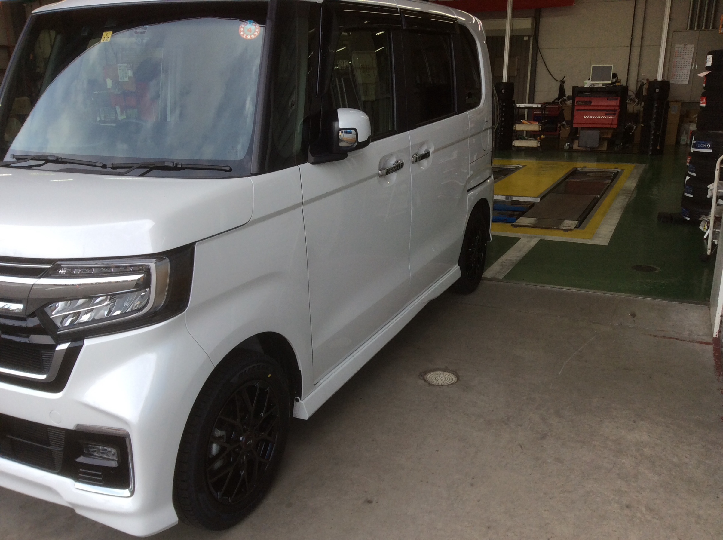 N-BOX✖︎VRX3✖︎レオニスMX | ホンダ N-BОX | 技術・サービス