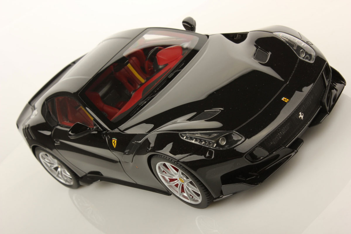 Ferrari F12 tdf 1:18 | MR Collection Models